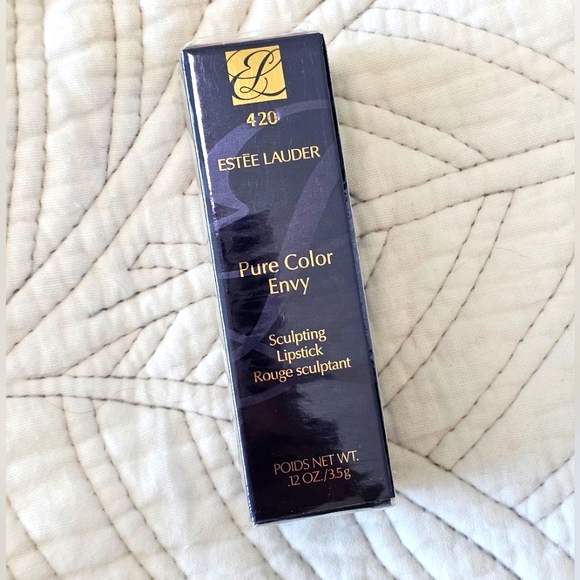 Pure ColorHi-Lustre Lipstick. - Picture 1 of 3